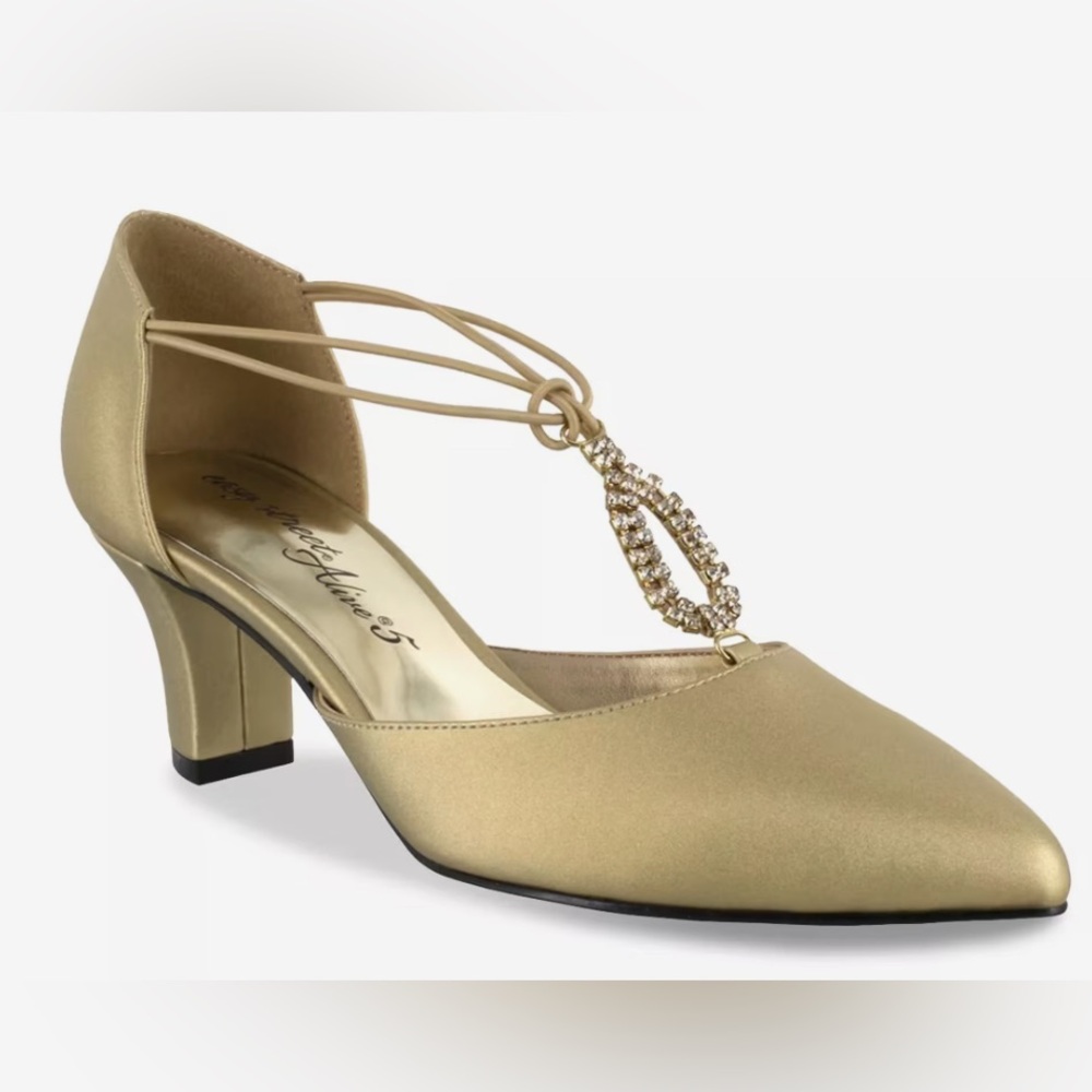 Easy Street Moonlight Pump in Gold Satin
